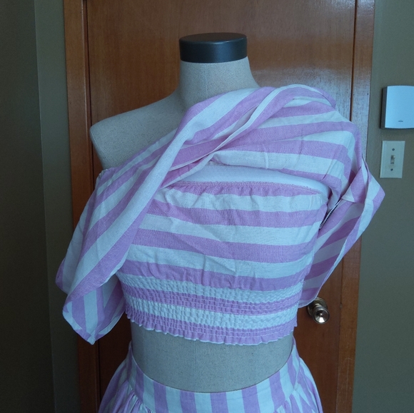 Off-the-shoulder ruffle blouse - Picture 4 of 4